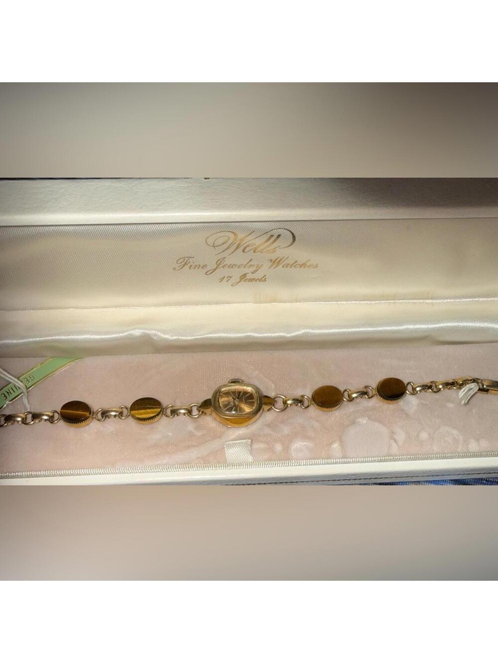 Vintage Mid Century Wells 17 Jewels Gold Tone  Watch Bracelet